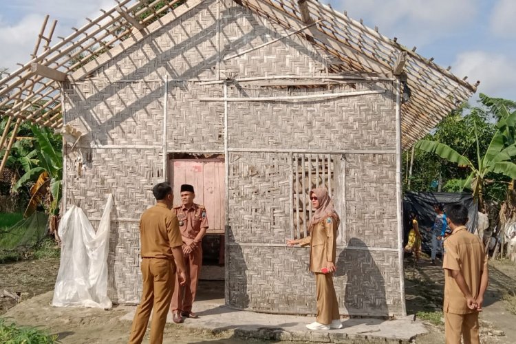 Poto rumah yang mendapatkan bantuan dana stimulan untuk bedah rumah 
