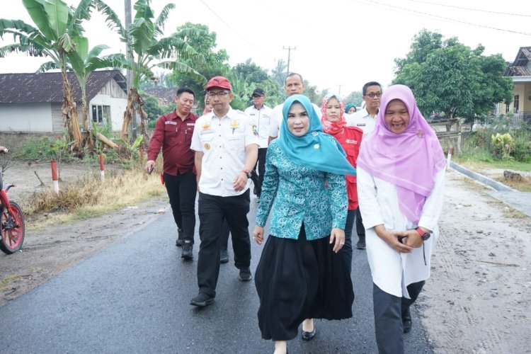 Ketua TP PKK Kabupaten Lampung Selatan lakukan pengecekan persiapan lomba Desa tingkat Provinsi.