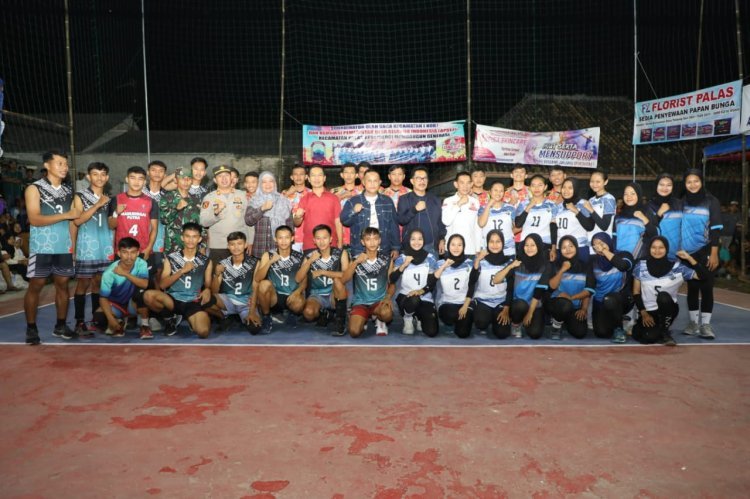 Bupati Nanang Ermanto Hadiri Penutupan Tournamen Volly Camat Cup  I 2023 di Palas