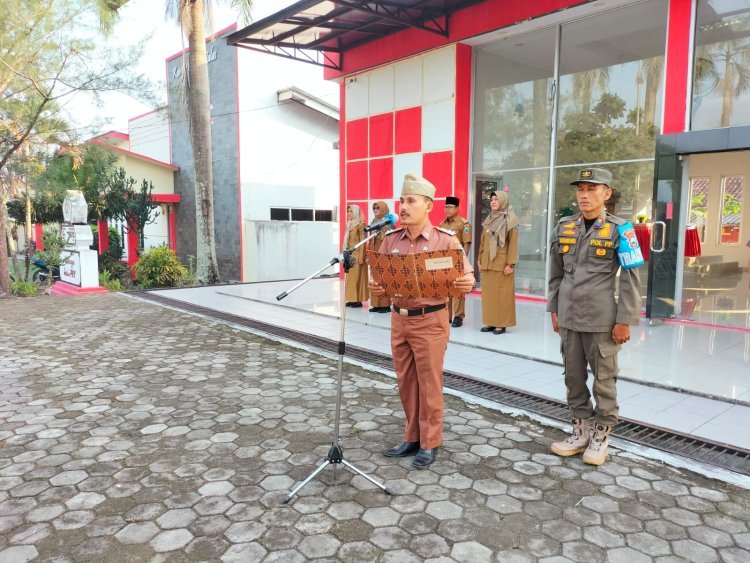 Kegiatan Apel Mingguan Rutin Kecamatan Palas, Suyadi ajak tingkatkan kembali kegiatan K3 (Kandang, Kolam dan Kebun)
