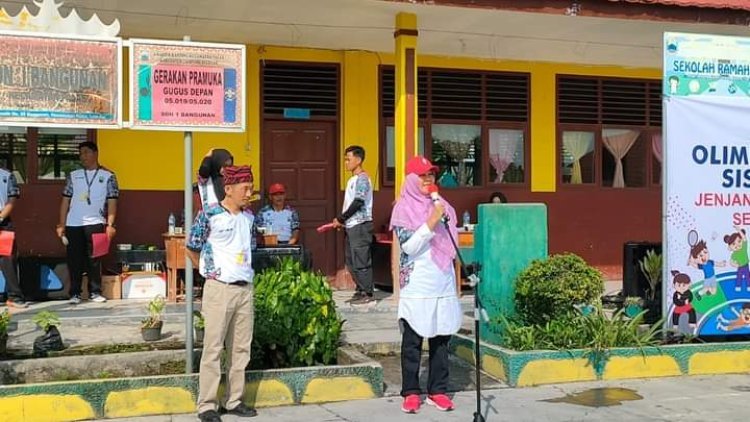 Camat palas buka kegiatan Olimpiade Olahraga Siswa Nasiolan (O2SN) dikecamatan Palas.