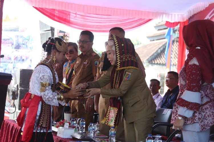 Bupati dan Ketua TP PKK Lampung Selatan Dampingi Team Penilai Penilaian lomba desa tingkat provinsi Lampung