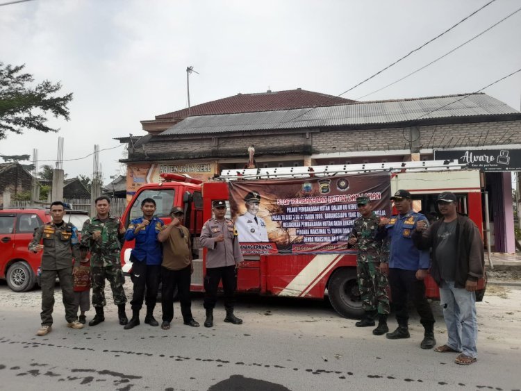 Pemerintah kecamatan palas bekerja sama dengan Dinas Pemadam Kebakaran dan Penyelamatan (DamKarMat) Lampung Selatan berikan bantuan Air Bersih untuk Dua Desa.